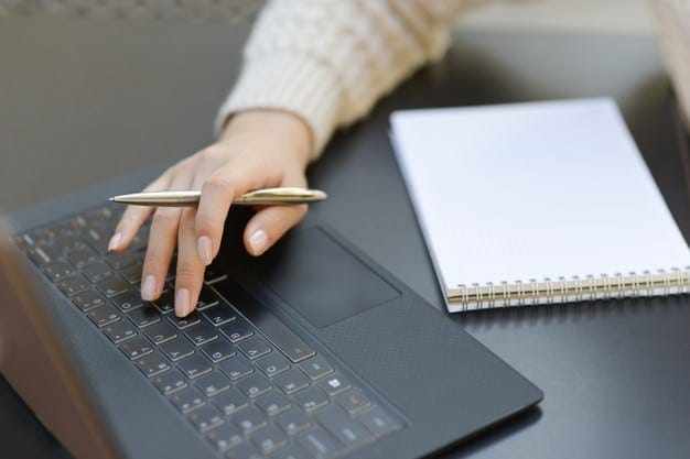 كيفية كتابة عناوين الإعلانات الساحرة والجذابة لعلامتك التجارية